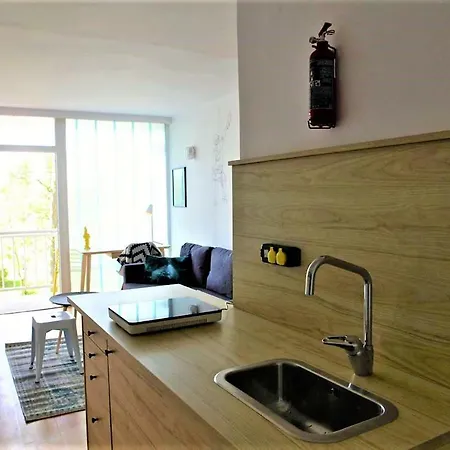 Loffice Balaton 게스트하우스 *